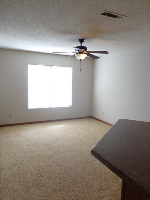 Building Photo - 140 Gunter Ln