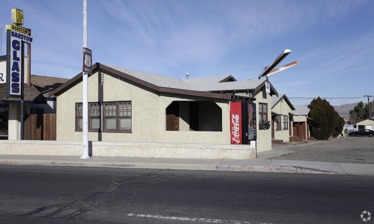 Primary Photo - 1101 W Main St
