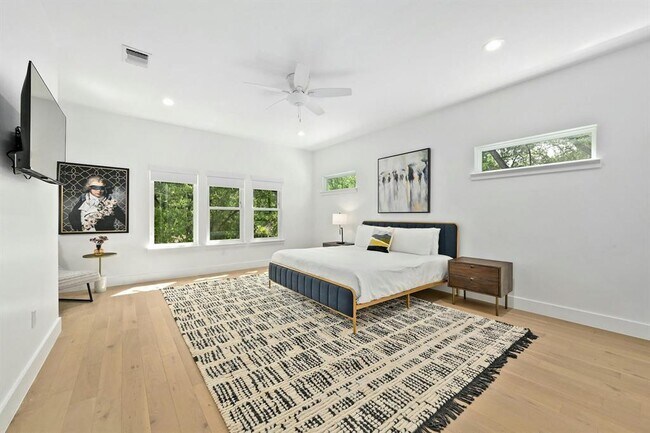 Foto del edificio - 2004 Winsted Ln