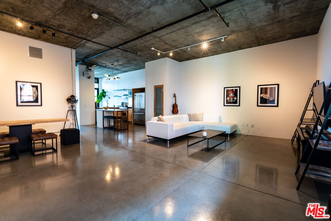 Foto principal - 835 Locust Ave