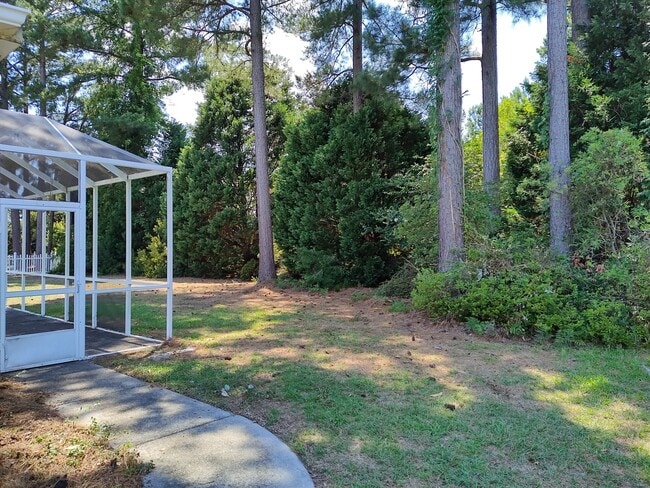 Building Photo - 529 Foxglove Ct