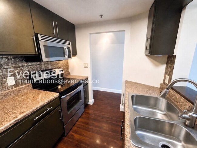 Foto del edificio - 1280 W Peachtree St NW