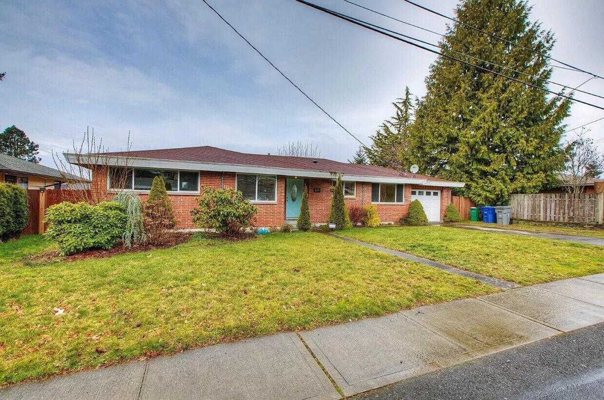 Foto principal - Charming 3BR House in Renton (Price includ...