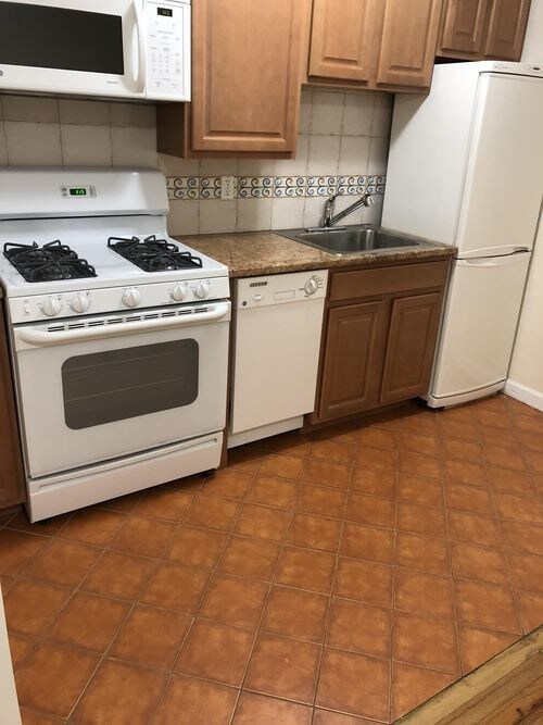 Foto del edificio - 2821 Astoria Blvd