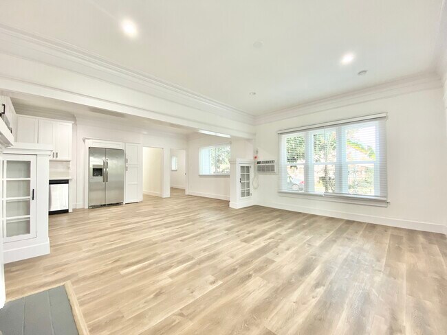 Building Photo - 2101 7th Ave