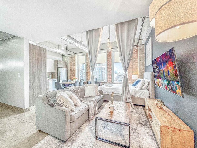 Foto del edificio - 555 Evergreen St