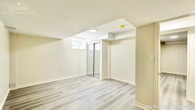 Building Photo - 1190 Drinkle Cres