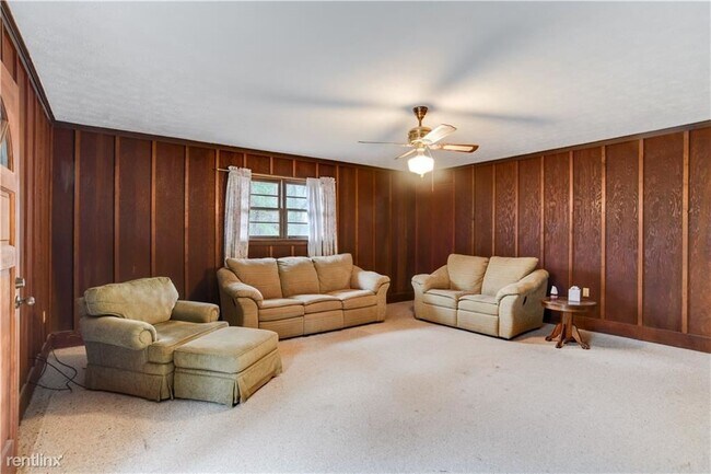 Building Photo - 3 br, 2 bath House - 1799 Pounds Road Sw