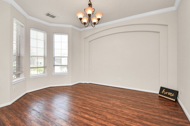 Foto del edificio - 8627 Sweet Pasture Dr