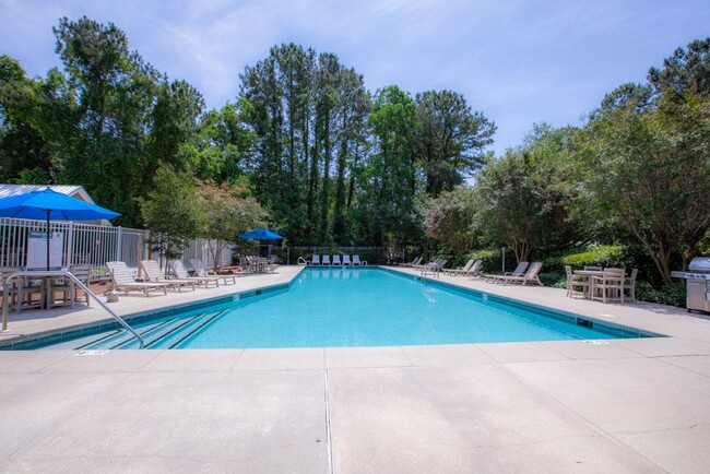 Piscina de agua salada - Bay Breeze Apartments