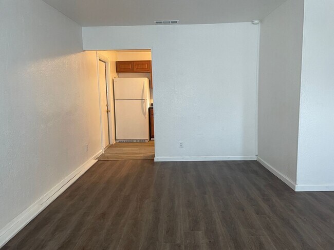 Foto del edificio - Cute and updated 3 bedroom 1 bathroom home...