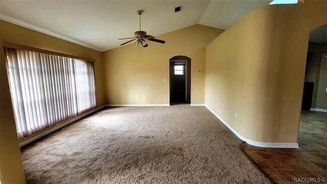 Foto del edificio - 732 Sinclair Terrace