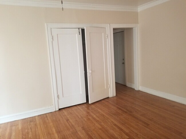 CLOSET - 3134 W Marquette Rd