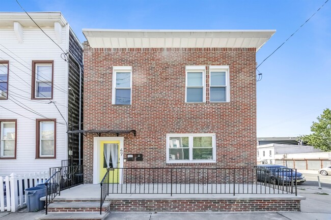 Foto del edificio - 47 Carlton Ave