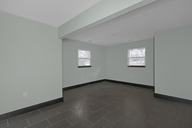 Foto del edificio - 2496 Malone Ave