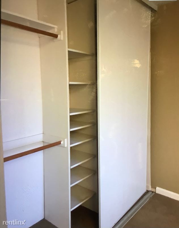 Building Photo - 1 br, 1 bath Townhome - 15103 Yosemite Way
