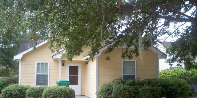 Foto del edificio - 201 Blue Pool Dr