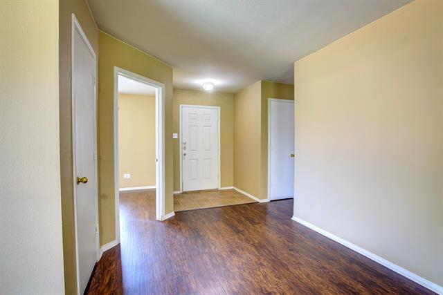 Foto del edificio - 7000 Sylvan Meadows Dr