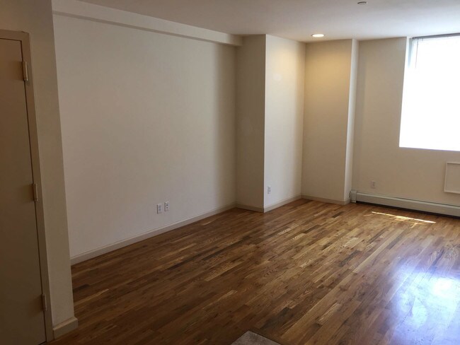 Building Photo - 6709 Austin St