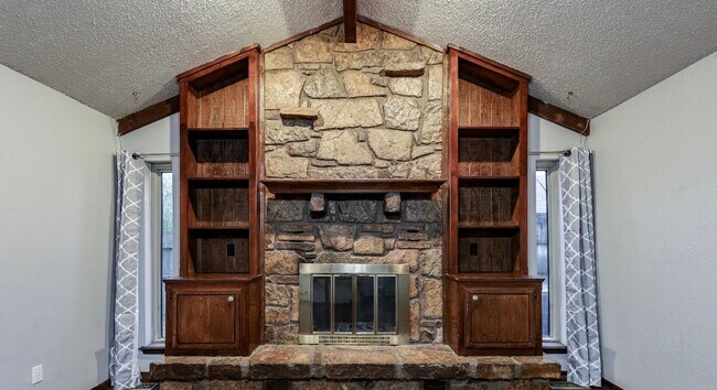 Foto del edificio - Three bedroom two bathroom house in Moore