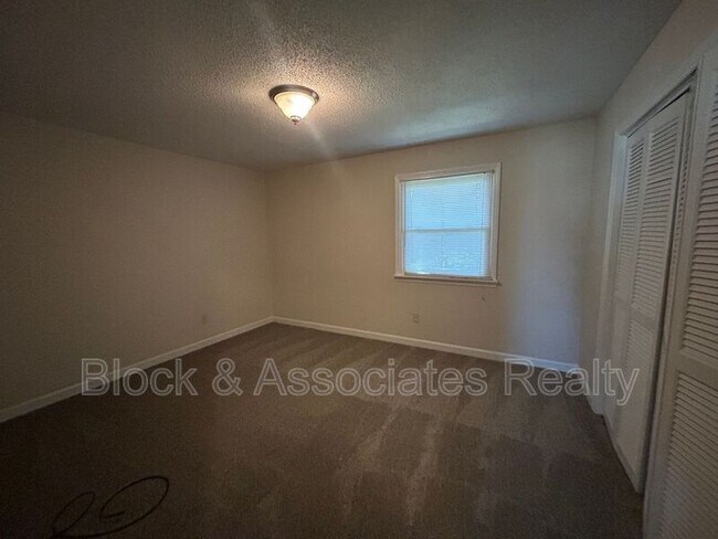 Foto del edificio - 522 S Cherry St