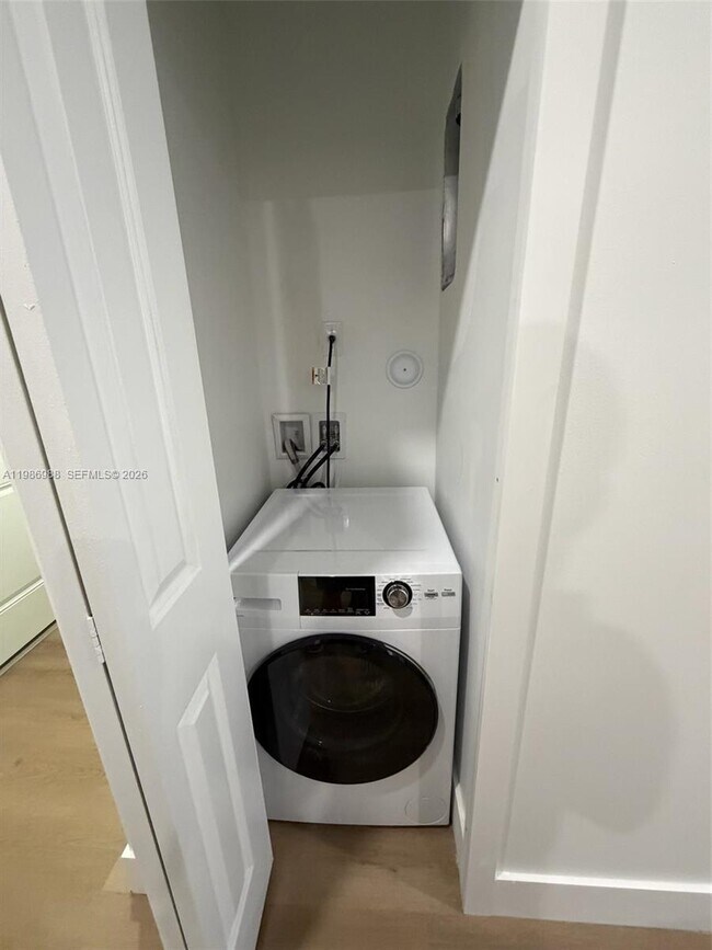 Foto del edificio - 1619 Jefferson Ave