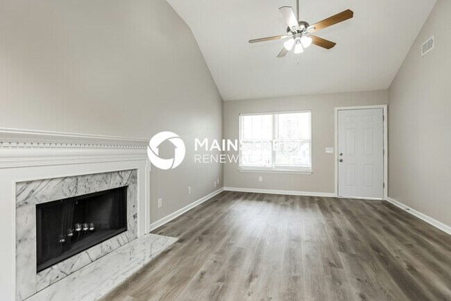 Foto del edificio - 3 Bedroom Pet-Friendly Home in LA VERGNE, ...