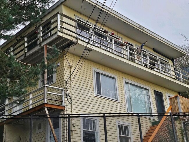 Foto del edificio - 801 SW Broadway Dr