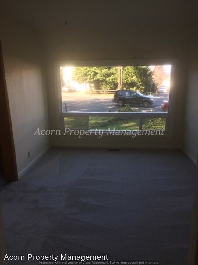 Foto del edificio - 2 br, 1 bath House - 15900 NE Halsey St.