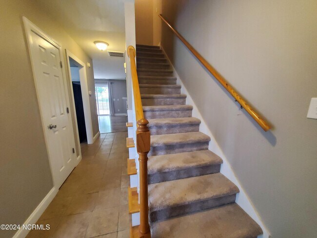 Building Photo - 4232 Brook Creek Ln