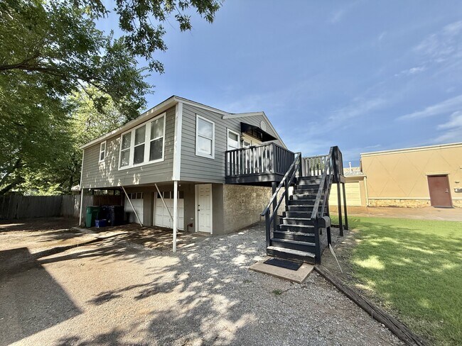 Building Photo - 2604 NW 50th St