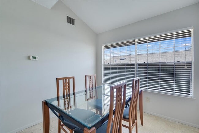 Building Photo - 7122 Wood Hollow Dr