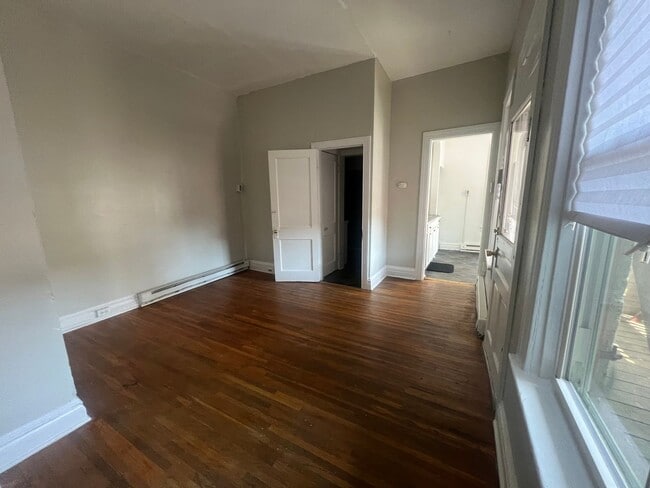 Building Photo - 24 N Hartley St