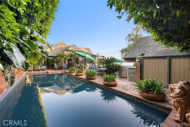 Foto del edificio - 486 Holly St