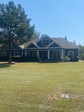 Building Photo - 105 Lee Rd 466