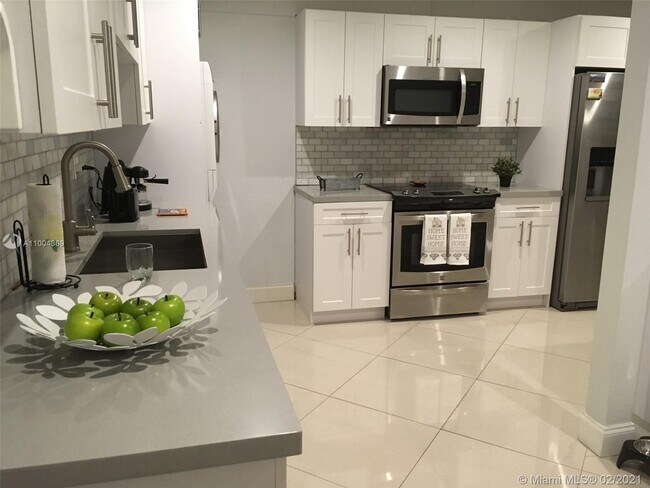 Foto del edificio - 6816 Brookline Dr