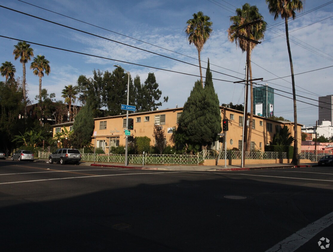 Primary Photo - 6201 Fountain Ave