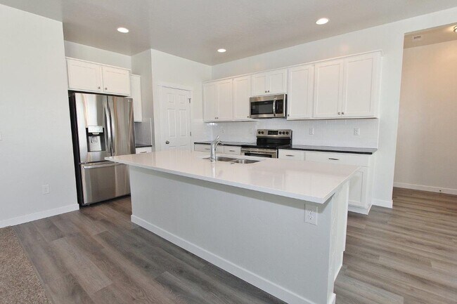 Foto del edificio - Immaculate & Spacious home in West Meridian