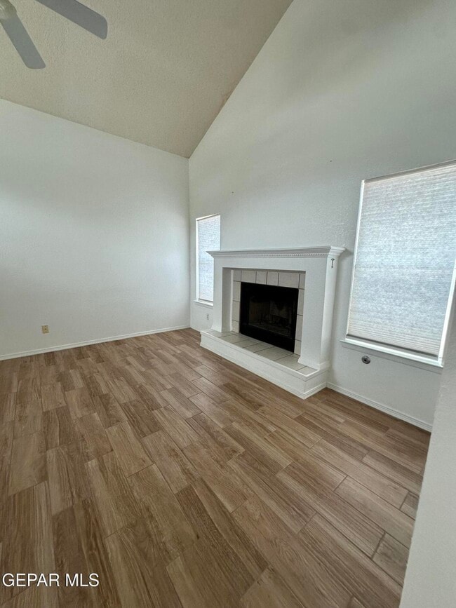 Building Photo - 1340 James Cravens Ct