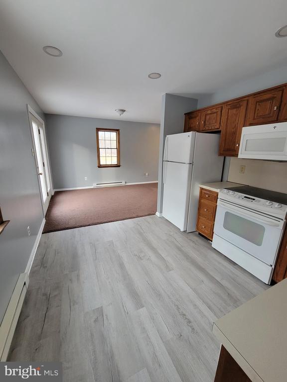 Building Photo - 320 Troutman Rd