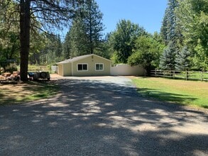Building Photo - 16648 Lake Vera Rd