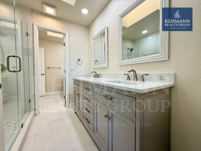 Building Photo - 6331 Caminito Andreta