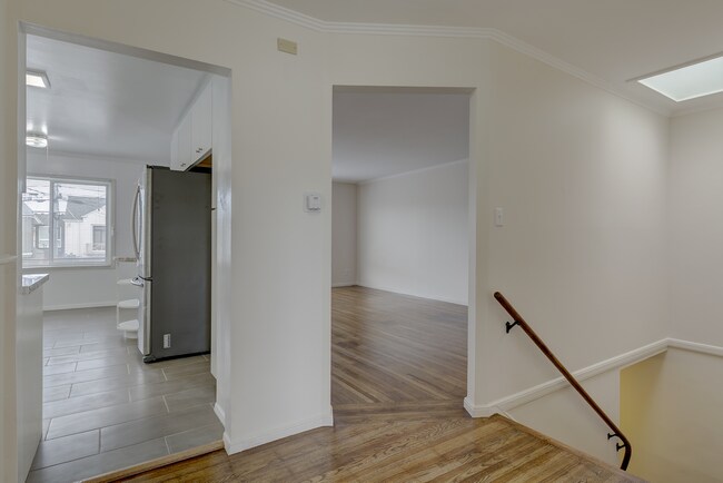 Building Photo - Charming Outer Parkside 3 bed/2 bath home ...