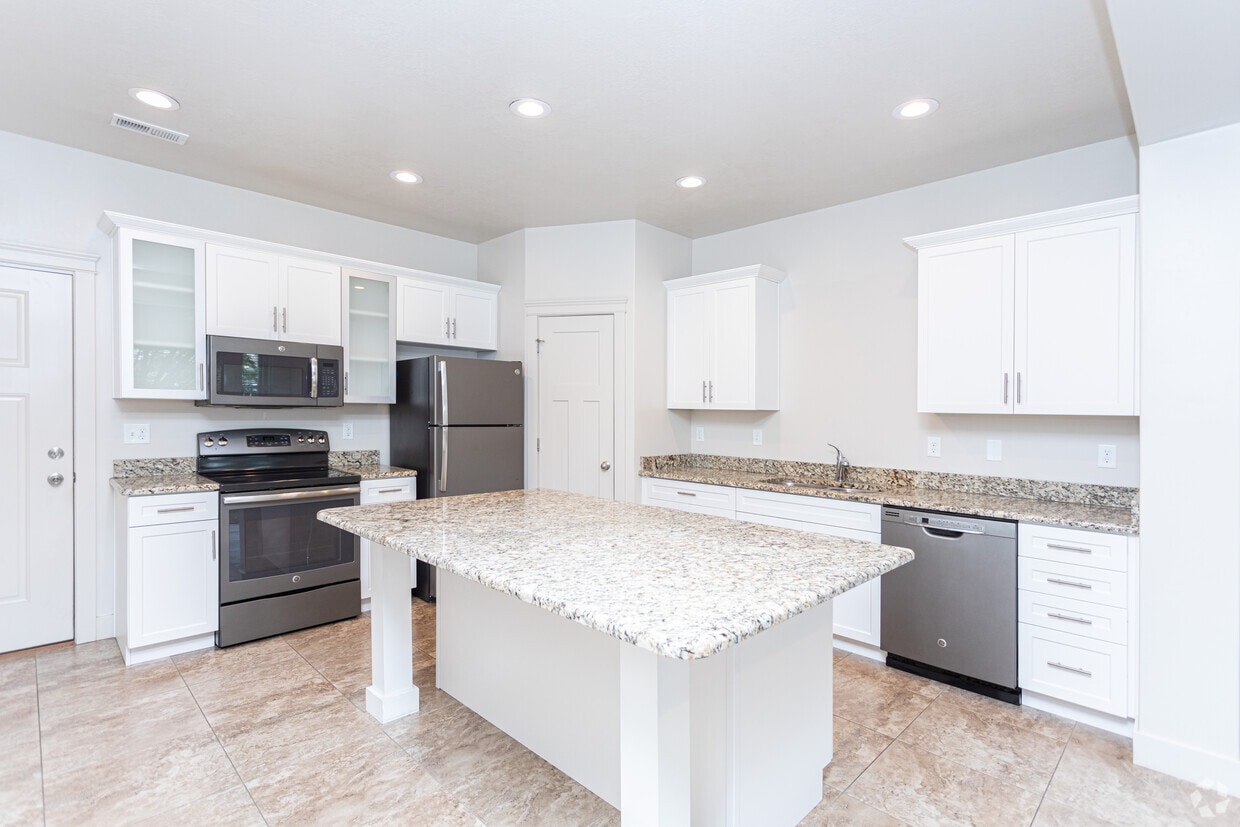 Primary Photo - The Cove at Pleasant View