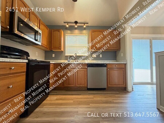 Foto del edificio - 2451 W Kemper Rd