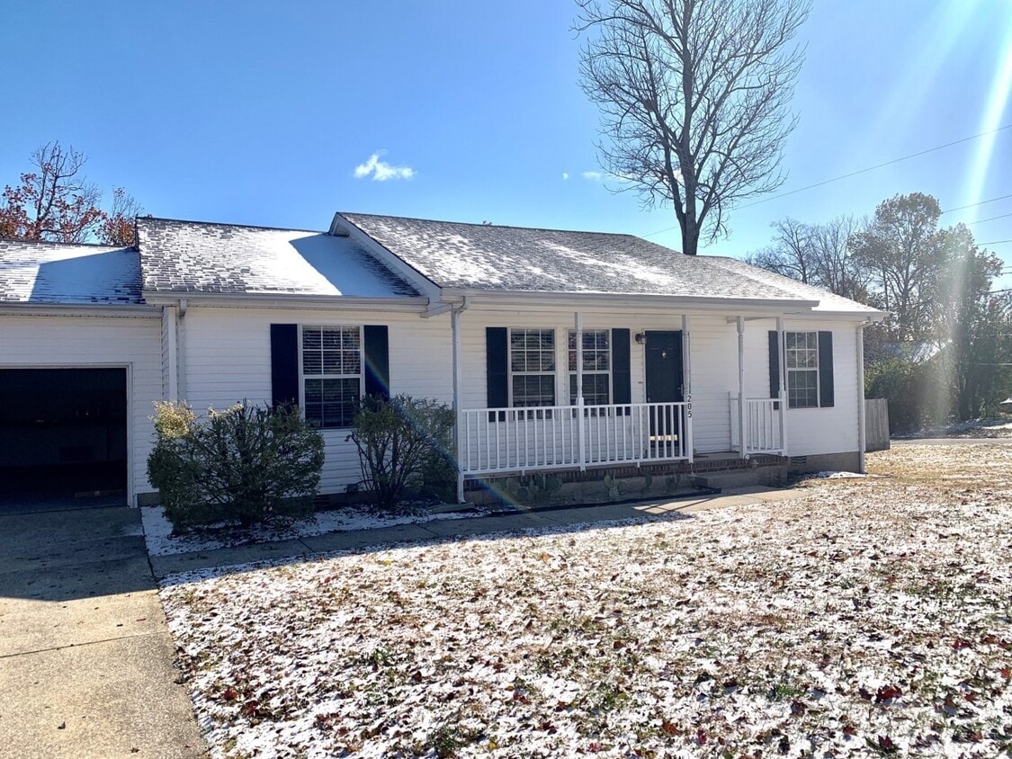 Photo - 205 Holland Ridge Dr (La Vergne, TN)