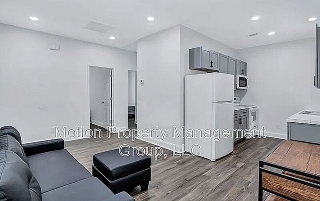 Foto del edificio - 700 Carmen Ave