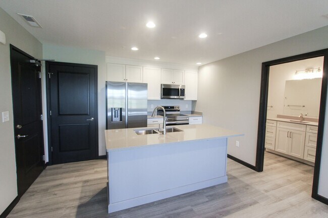 Foto del edificio - New! Beautiful 1 Bed, 1 Bath Accessible Ap...
