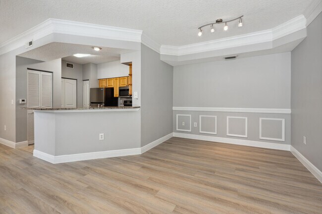 Building Photo - 2022 Alta Meadows Ln