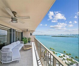 Building Photo - 1800 NE 114th St